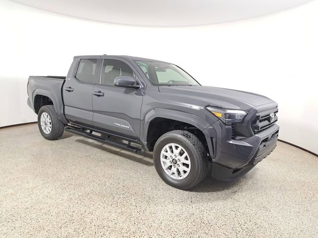 Used 2025 Toyota Tacoma SR5 image 4