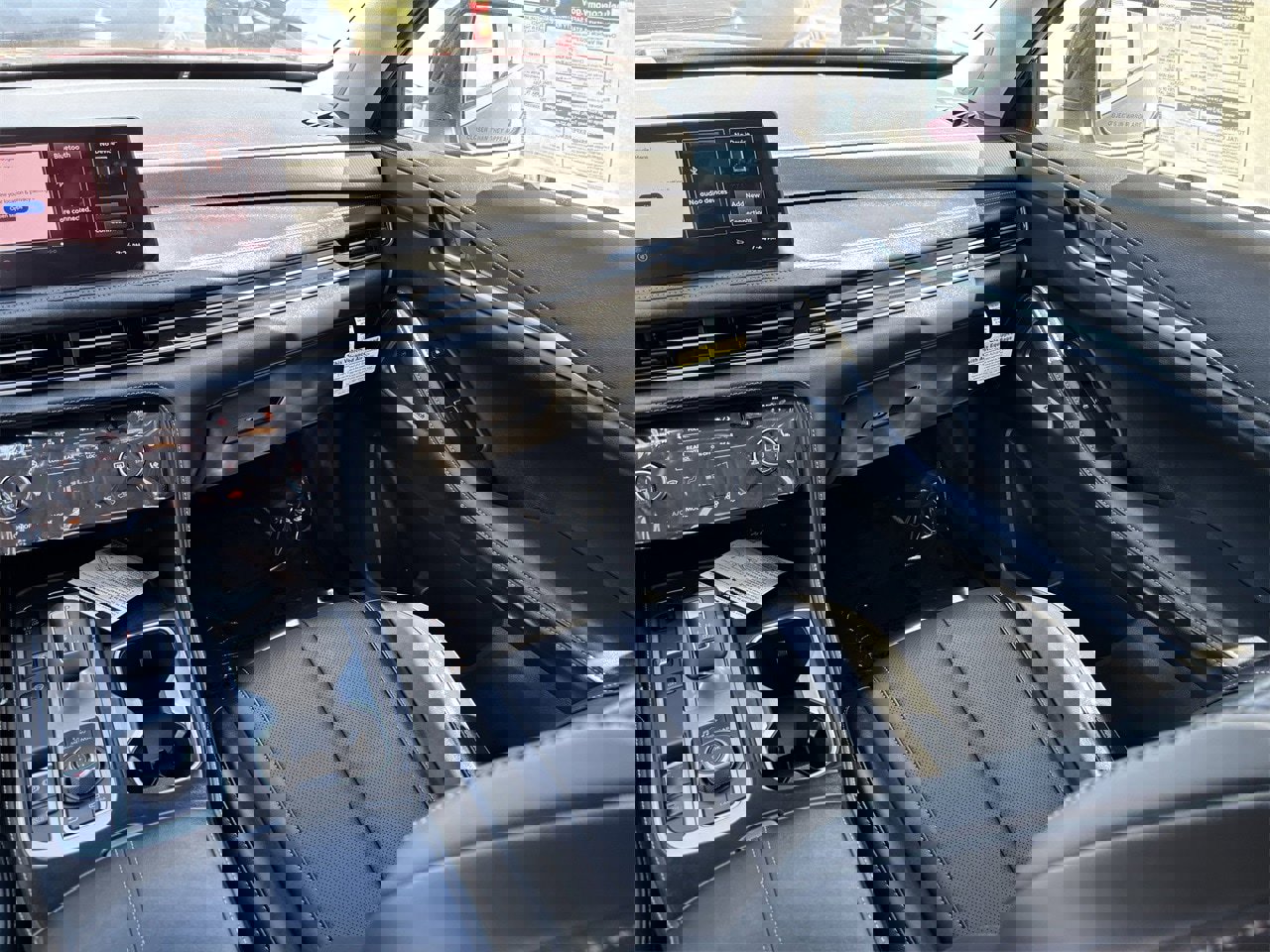 New 2026 INFINITI QX60 Luxe w/ Cargo Package image 17