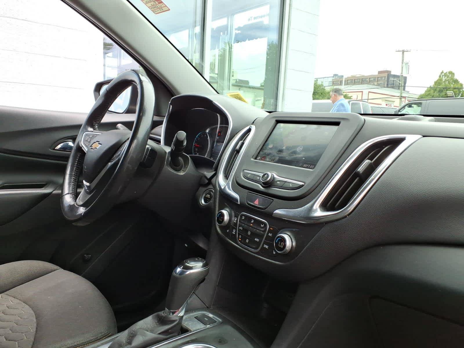 Used 2020 Chevrolet Equinox LT AWD/4WD image 20