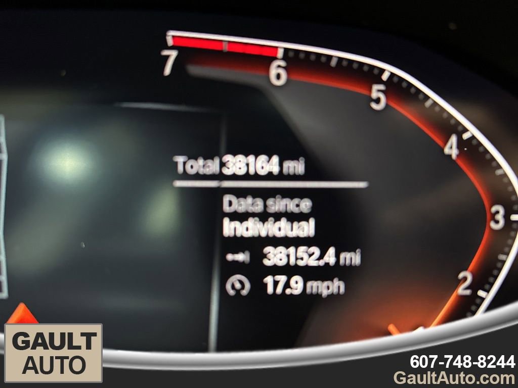 Certified 2022 BMW 330i xDrive Sedan w/ Driving Assistance Package image 10