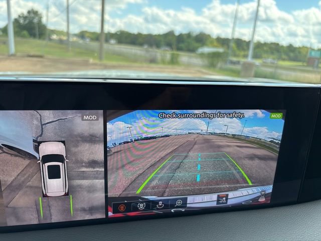 New 2026 Nissan Armada SL w/ Captain's Chari Seat Package image 16