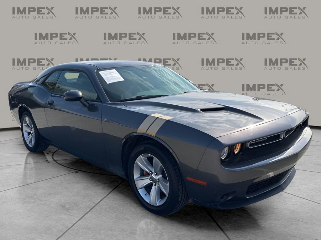 Used 2023 Dodge Challenger SXT image 7