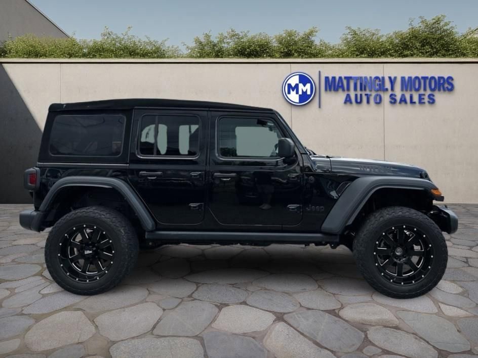 Used 2023 Jeep Wrangler Willys image 2