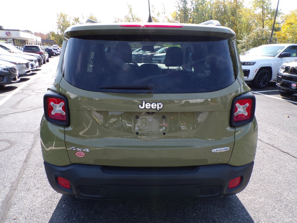 Used 2015 Jeep Renegade Latitude w/ Popular Equipment Group AWD/4WD image 10