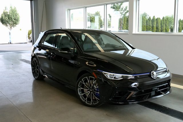 New 2025 Volkswagen Golf
