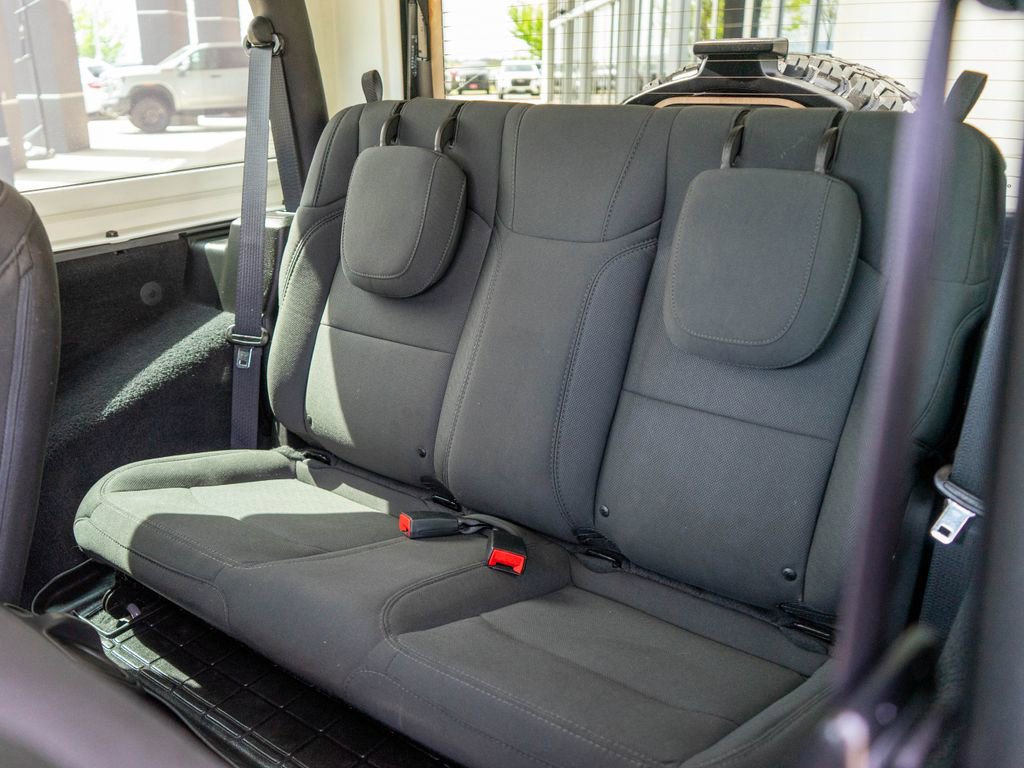 Used 2021 Jeep Wrangler Sport AWD/4WD image 12