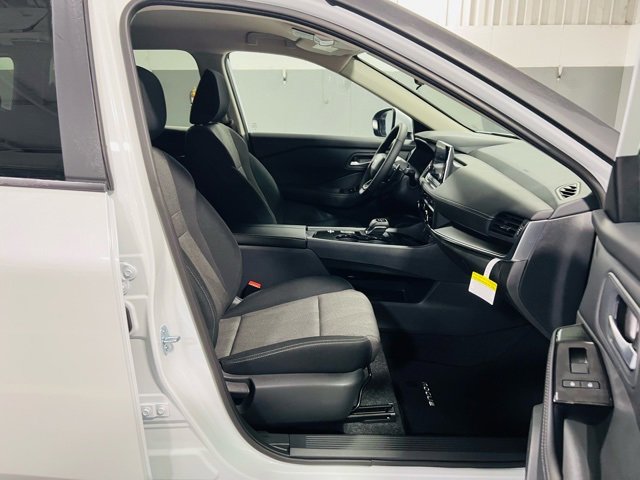 New 2026 Nissan Rogue SV image 32