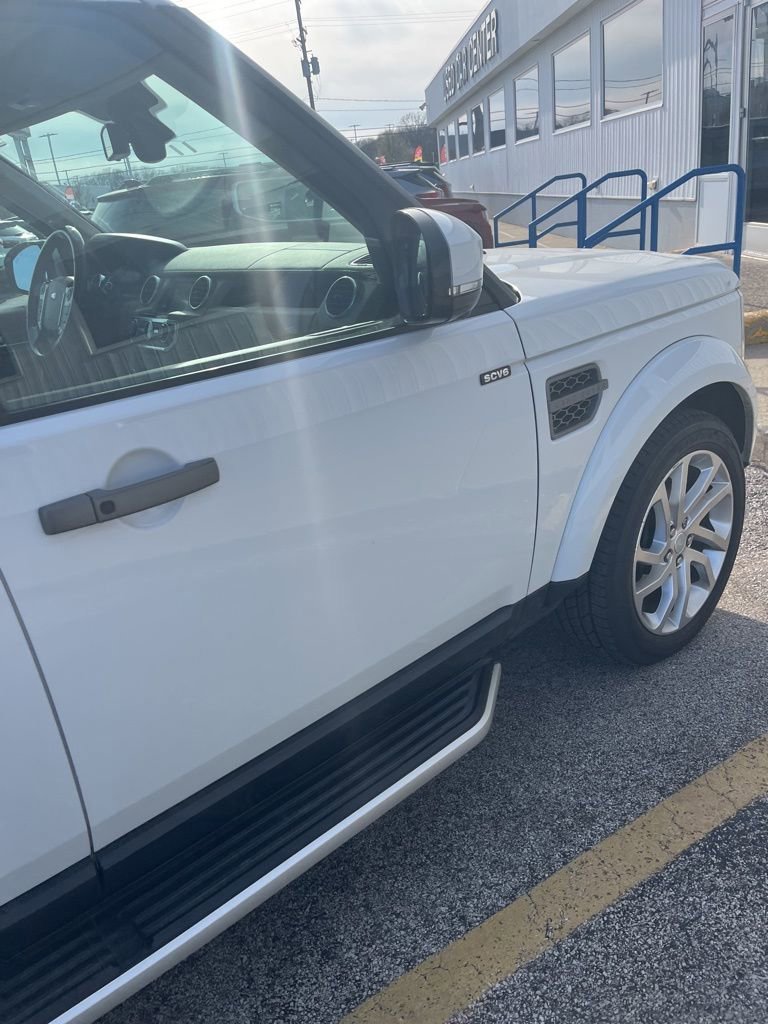 Used 2016 Land Rover LR4 HSE AWD/4WD image 12