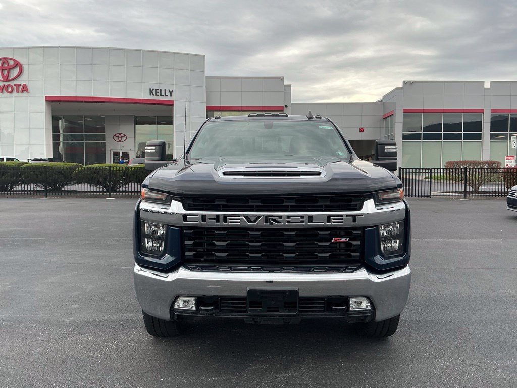 Used 2022 Chevrolet Silverado 2500 LT w/ Convenience Package AWD/4WD image 2