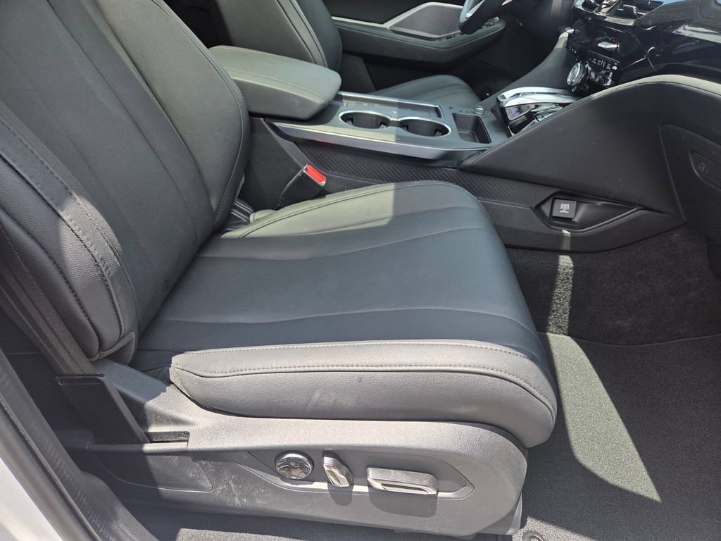 Used 2025 Acura MDX FWD image 29