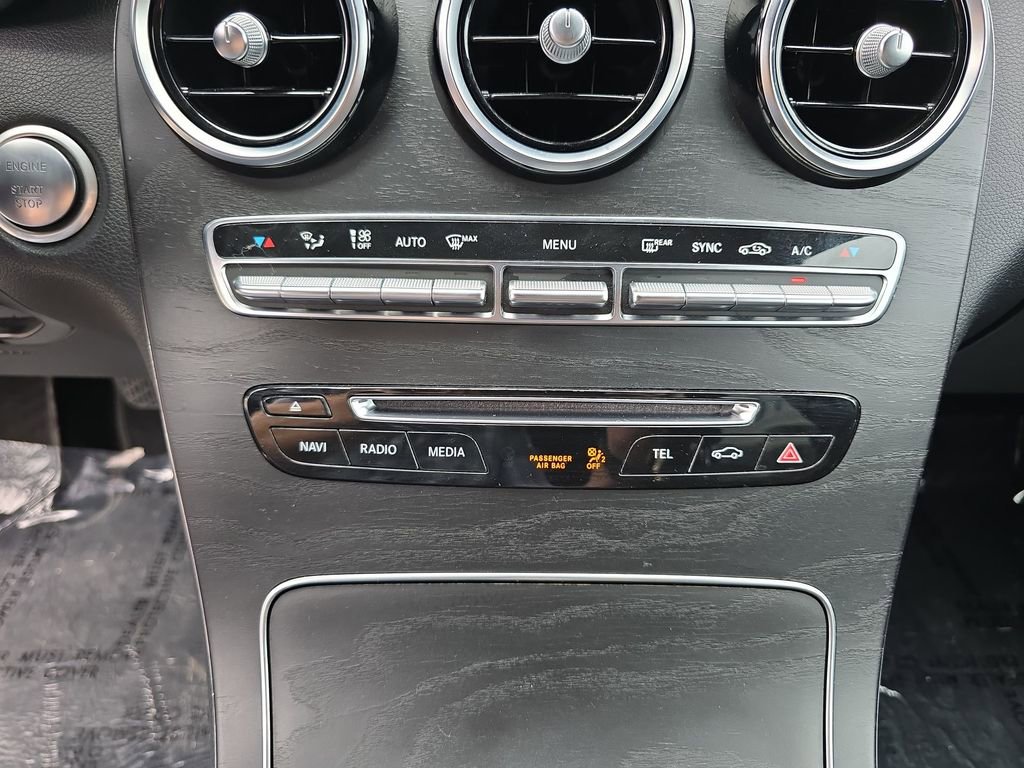 Used 2019 Mercedes-Benz GLC 300 4MATIC image 17