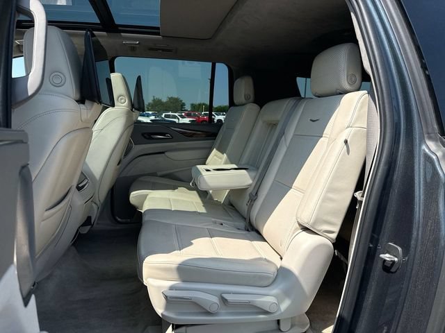 Used 2022 Cadillac Escalade ESV Premium Luxury Platinum AWD/4WD image 23