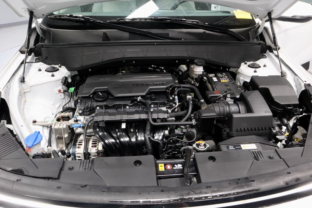 Used 2025 Hyundai Kona SEL FWD image 16
