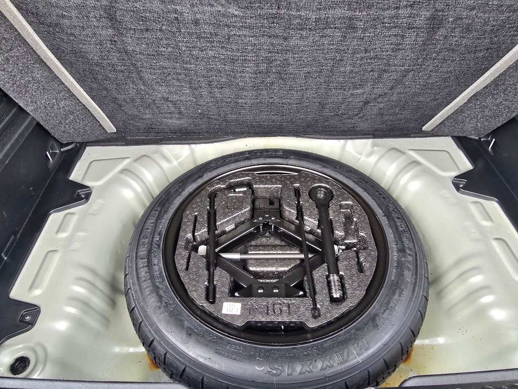 Used 2025 Kia Soul LX w/ LX Technology Package FWD image 31