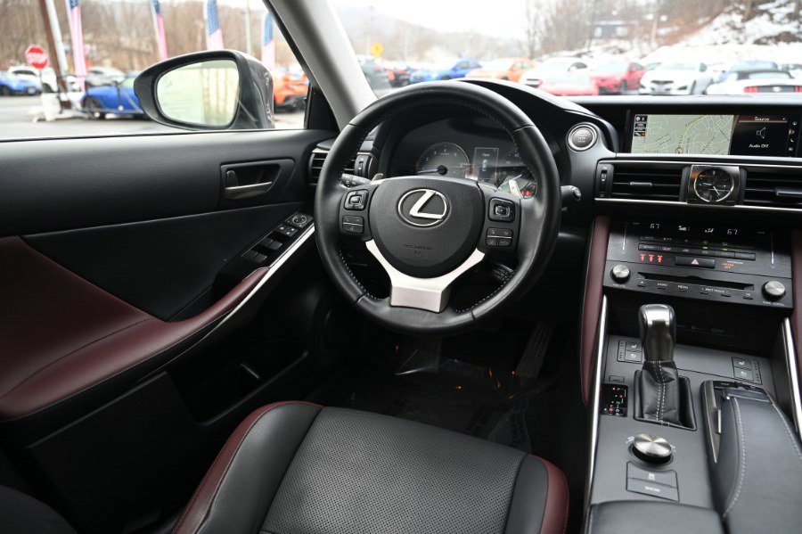 Used 2017 Lexus IS 300 F Sport w/ Navigation System Package image 15