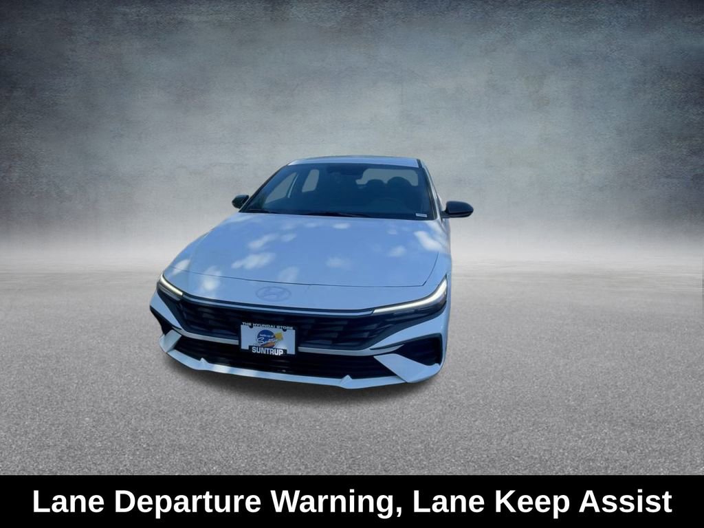 Used 2025 Hyundai Elantra SEL image 7