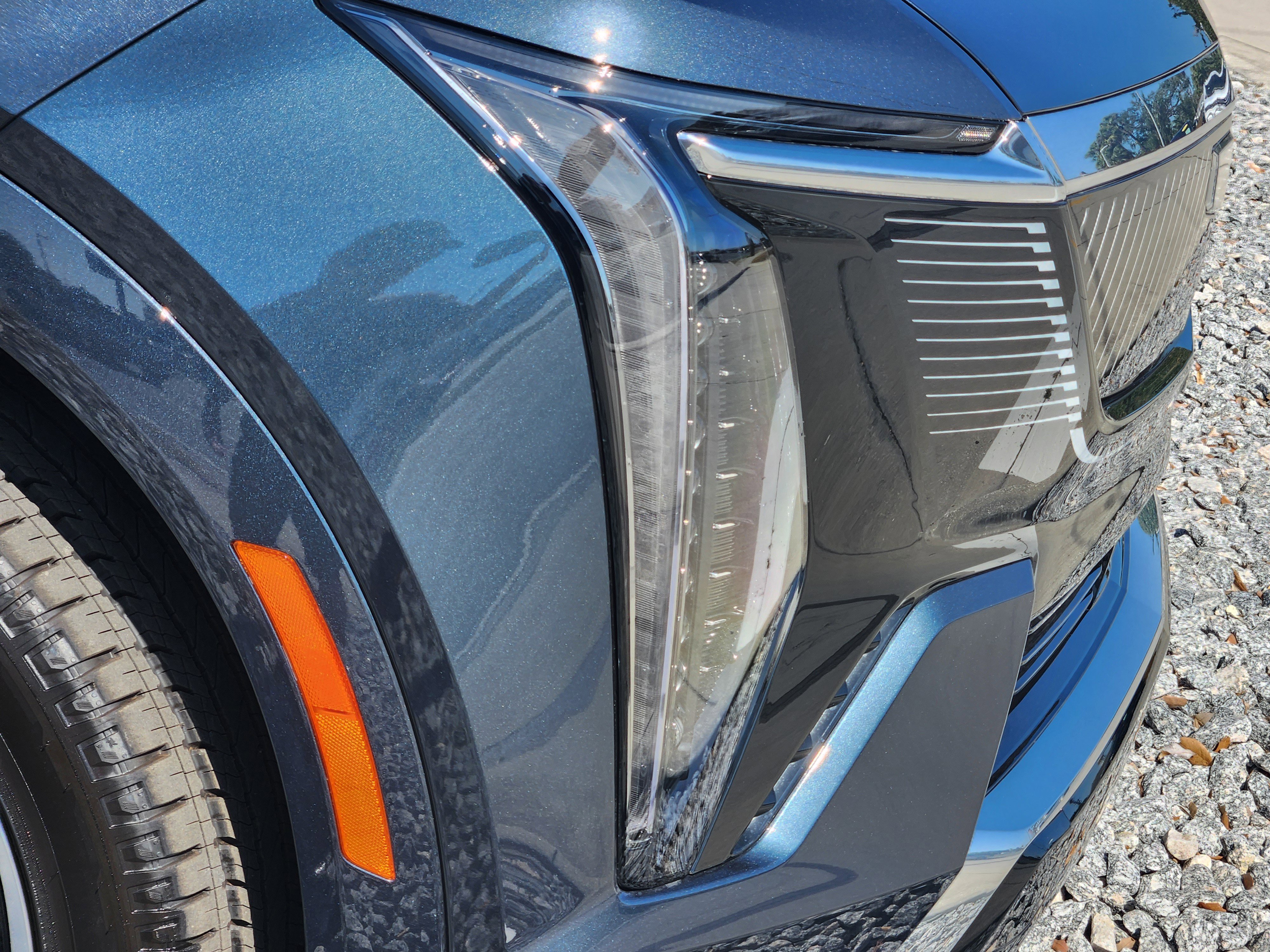 New 2025 Cadillac Escalade IQ Luxury 2 AWD/4WD image 9