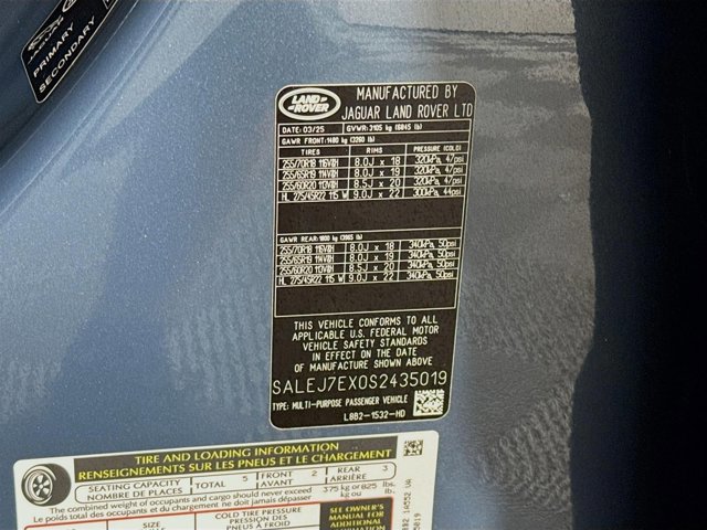 Used 2025 Land Rover Defender 110 S image 34