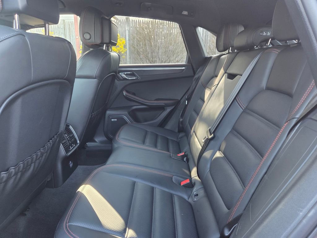 Used 2022 Porsche Macan GTS w/ Premium Package Plus image 24