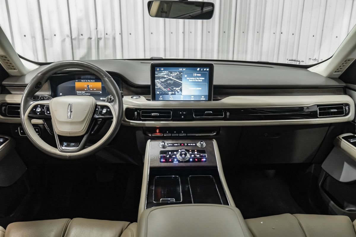 Used 2022 Lincoln Aviator Reserve w/ Equipment Group 201A AWD/4WD image 13