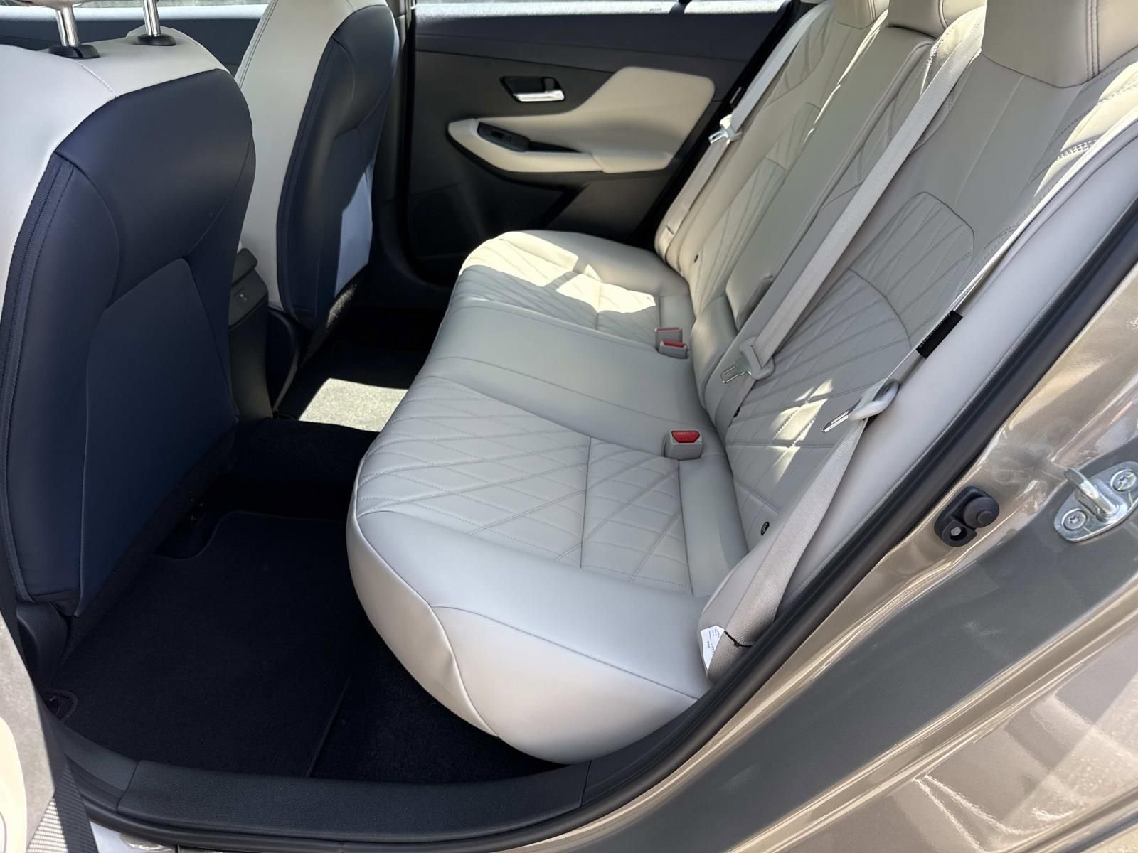 New 2026 Nissan Sentra SL w/ Floor Mat Package FWD image 28