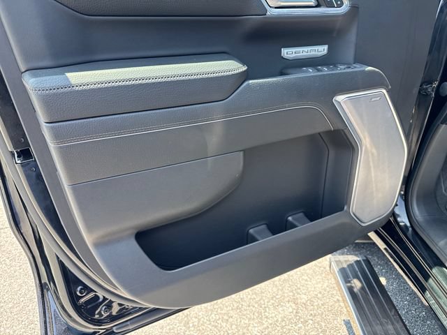 Used 2024 GMC Sierra 1500 Denali w/ Denali Reserve Package AWD/4WD image 10