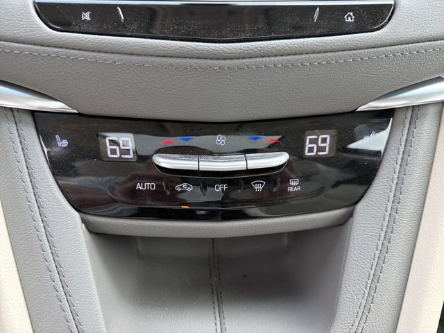Used 2023 Cadillac XT5 Premium Luxury w/ LPO, Floor Liner Package AWD/4WD image 21