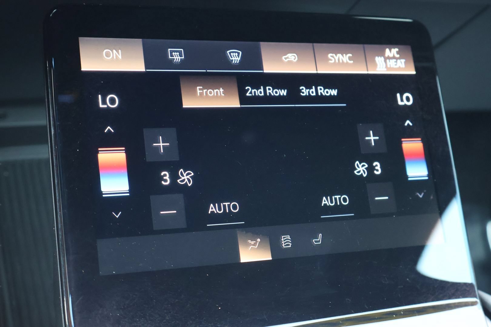 Certified 2026 Cadillac Vistiq Luxury AWD/4WD image 27