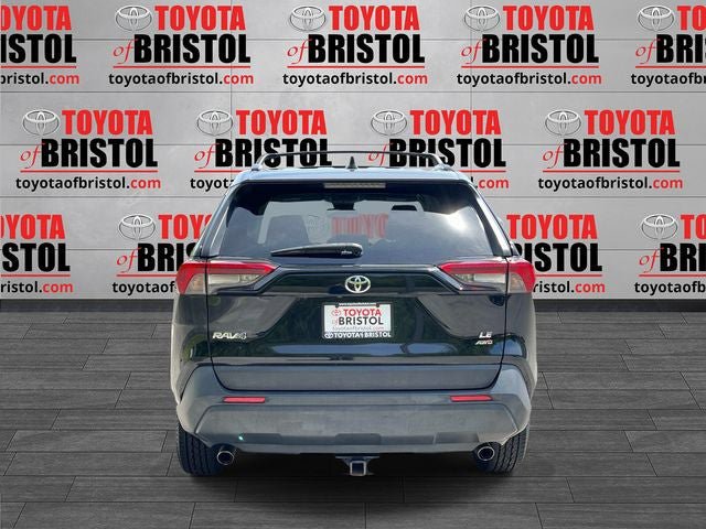 Used 2019 Toyota RAV4 LE AWD/4WD image 4