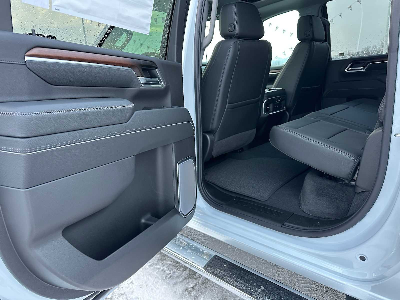 New 2026 GMC Sierra 3500 Denali w/ Denali Reserve Package AWD/4WD image 16