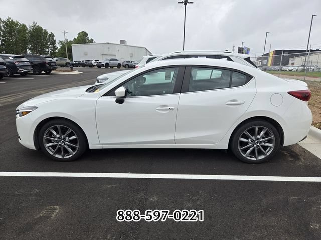 Used 2018 MAZDA MAZDA3 Grand Touring w/ Premium Equipment Package FWD image 2