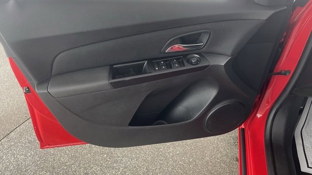 Used 2014 Chevrolet Cruze LT image 34