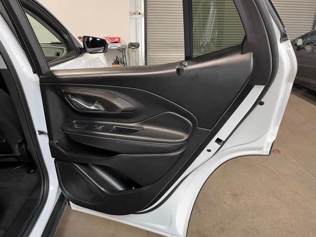 Used 2024 GMC Terrain SLE image 15