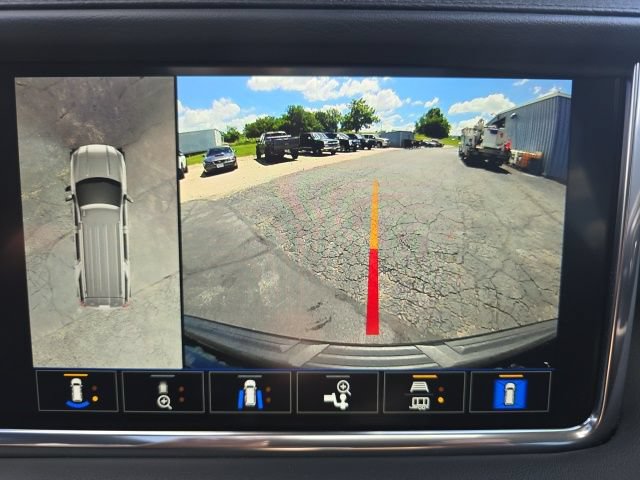 Used 2023 GMC Yukon Denali AWD/4WD image 22