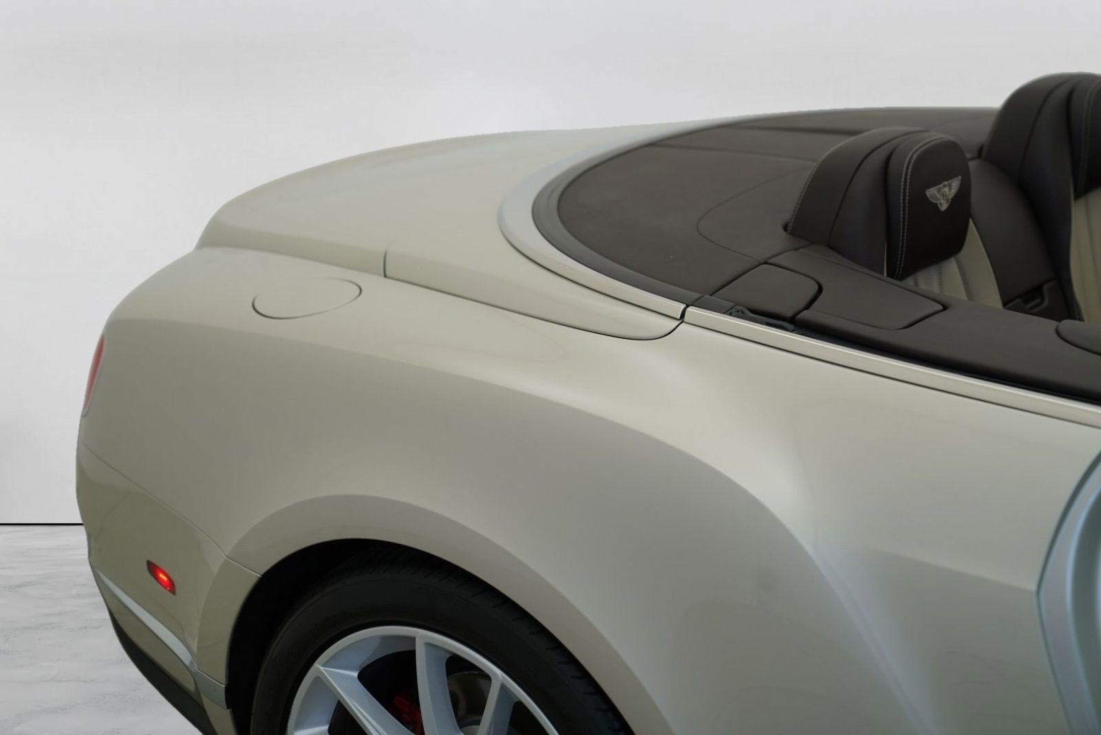 Used 2014 Bentley Continental GT V8 S AWD/4WD image 33