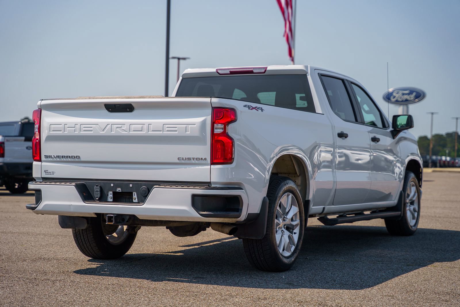 Used 2022 Chevrolet Silverado 1500 Custom AWD/4WD image 7