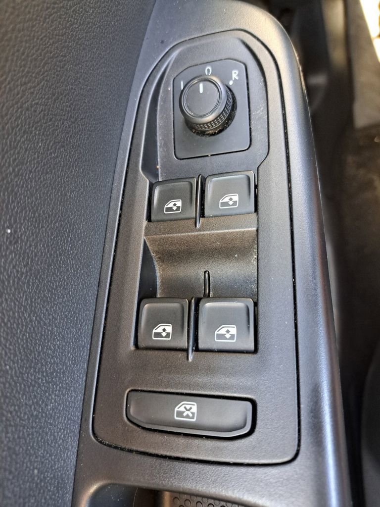 Used 2024 Volkswagen Taos S FWD image 16