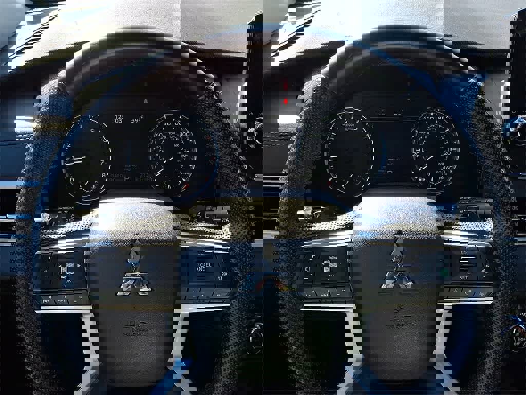 Used 2024 Mitsubishi Outlander SE image 20