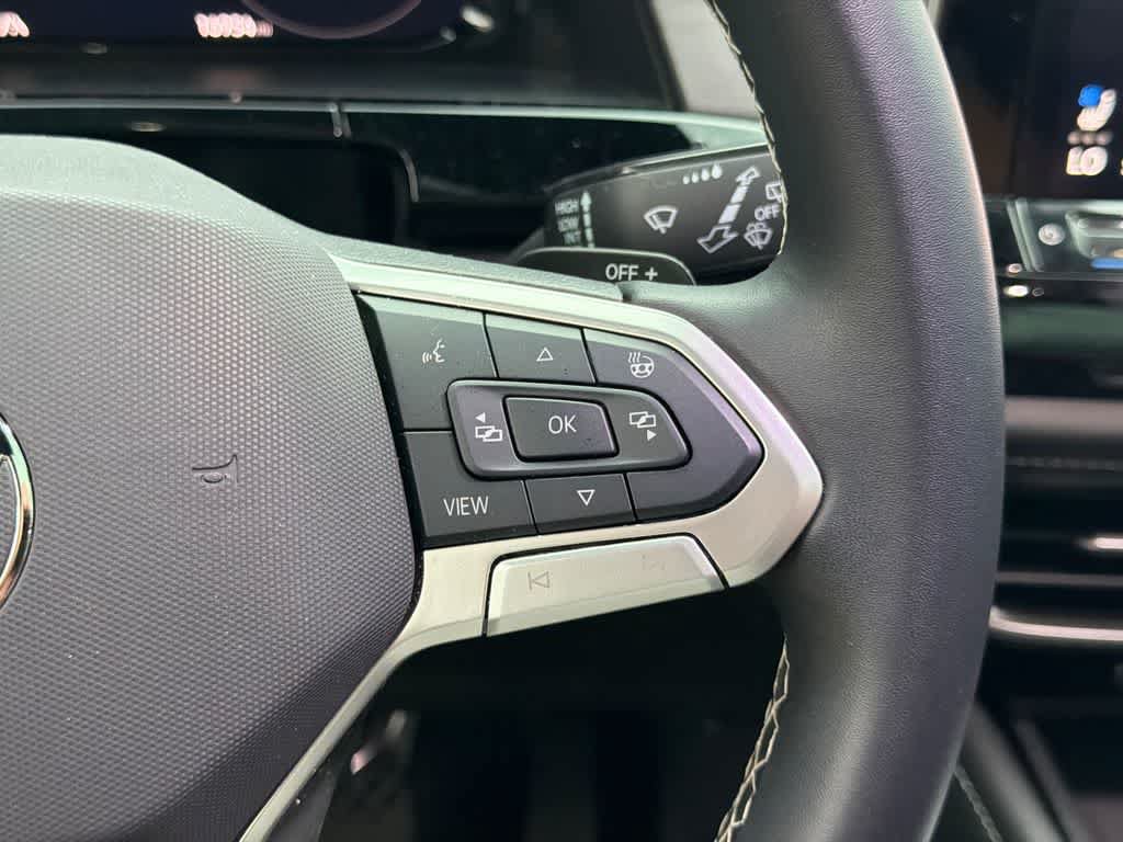 Used 2024 Volkswagen Atlas Cross Sport SE FWD image 26
