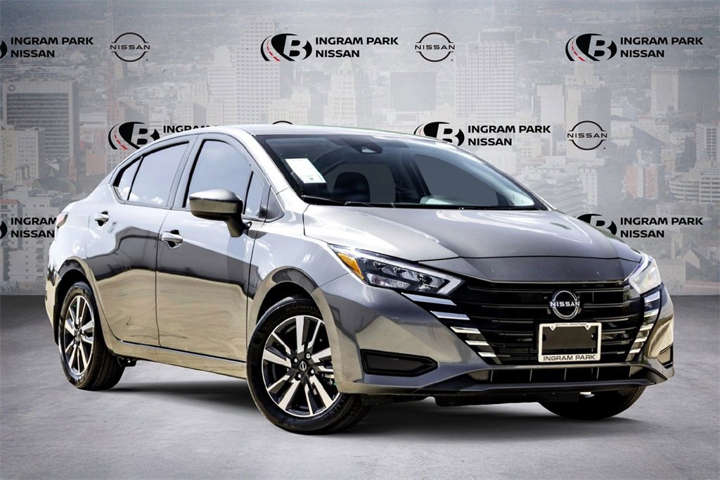 New 2025 Nissan Versa SV w/ Trunk Package