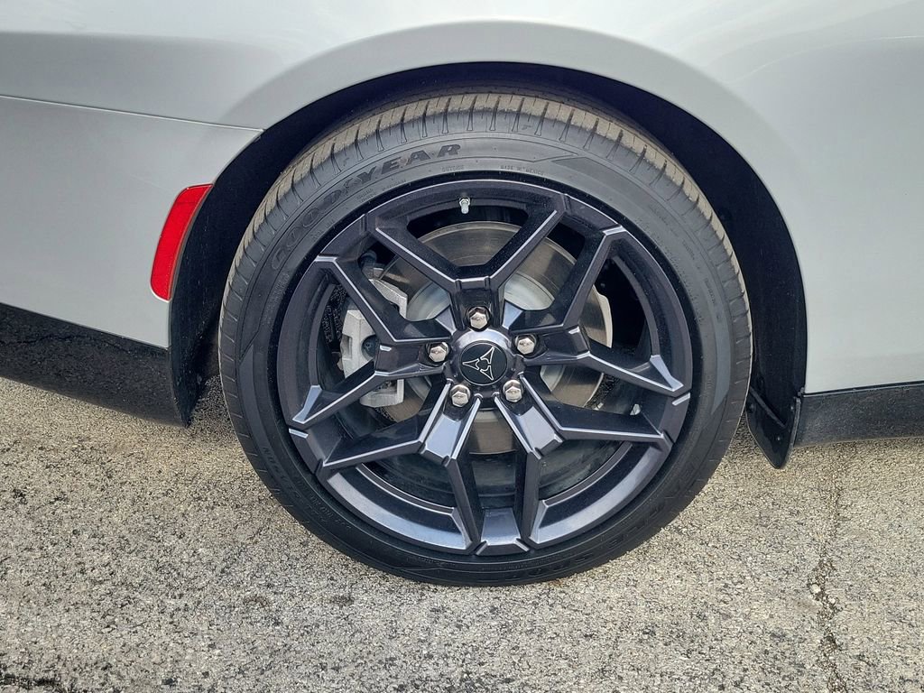 Used 2024 Dodge Charger R/T w/ Plus Group image 5