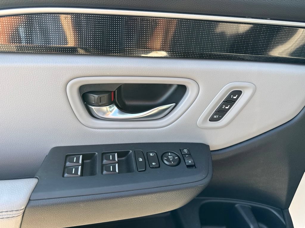 Certified 2025 Honda Pilot Elite image 18