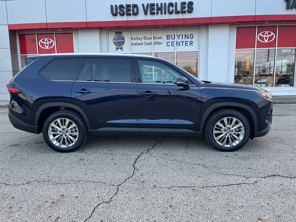 Certified 2025 Toyota Grand Highlander Platinum image 6
