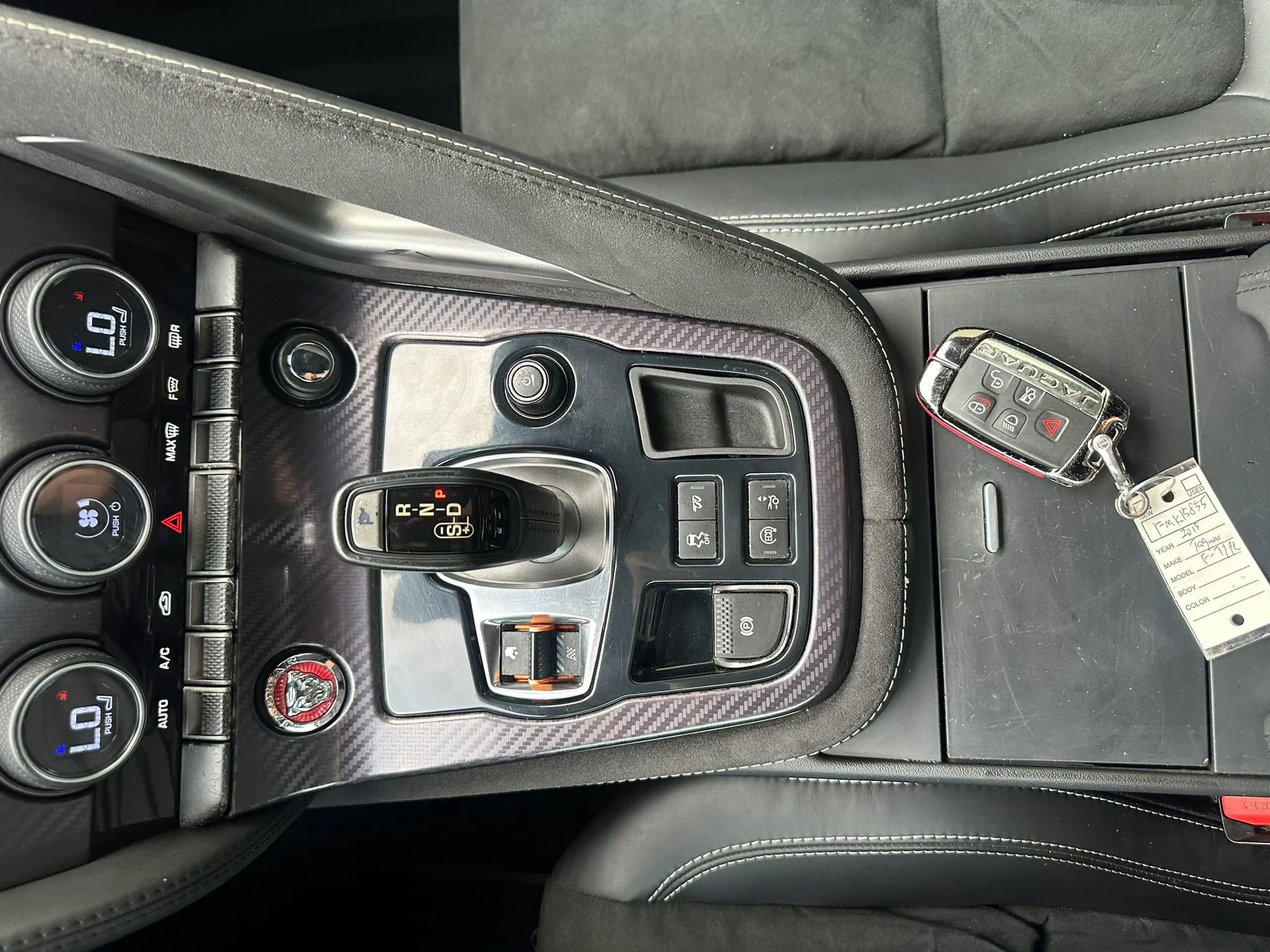 Used 2015 Jaguar F-TYPE R RWD image 34