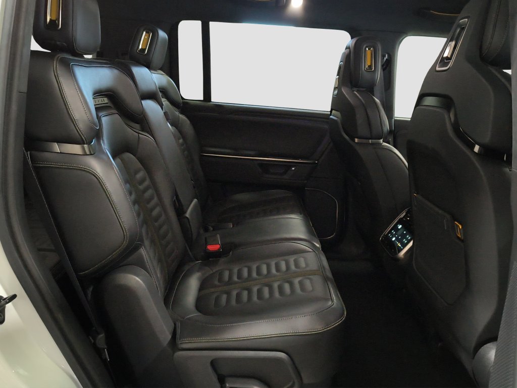 Used 2025 Rivian R1S Adventure Dual AWD/4WD image 13
