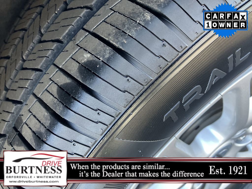 Used 2024 Chrysler Pacifica Touring-L image 15