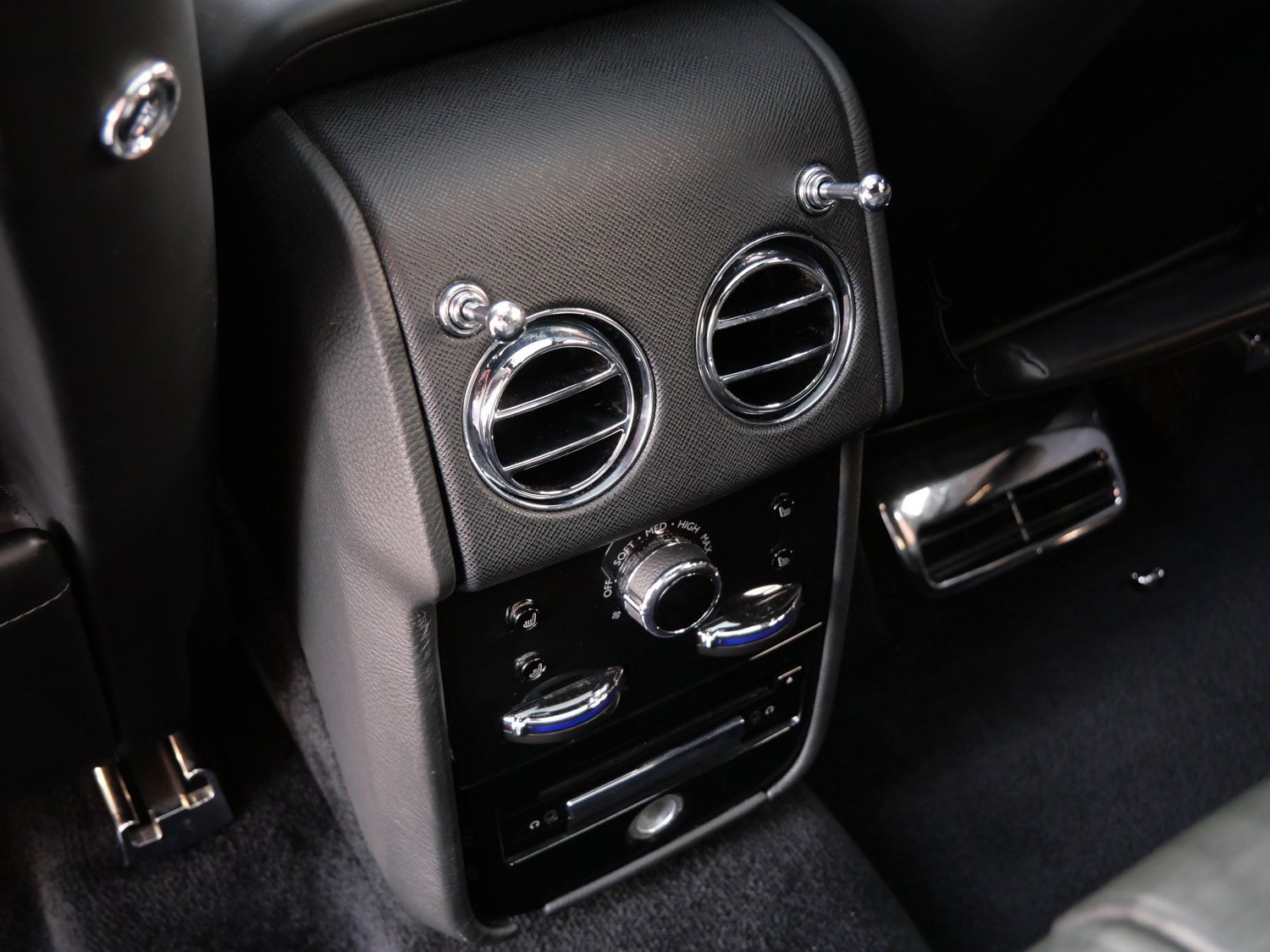 Used 2019 Rolls-Royce Cullinan image 30