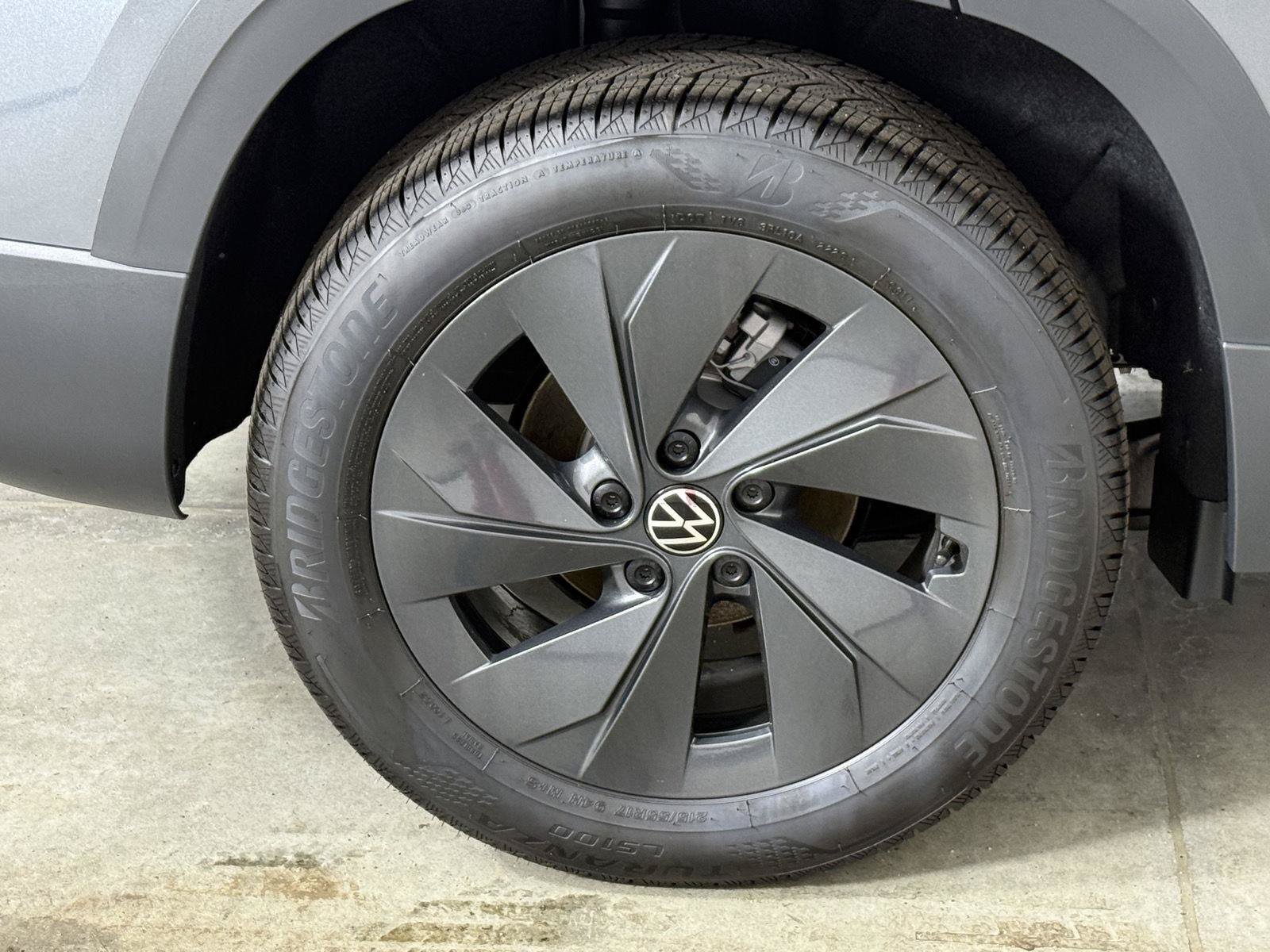 New 2027 Volkswagen Taos S FWD image 18