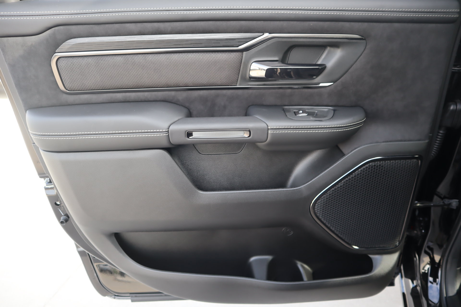 New 2026 RAM 1500 RHO AWD/4WD image 18