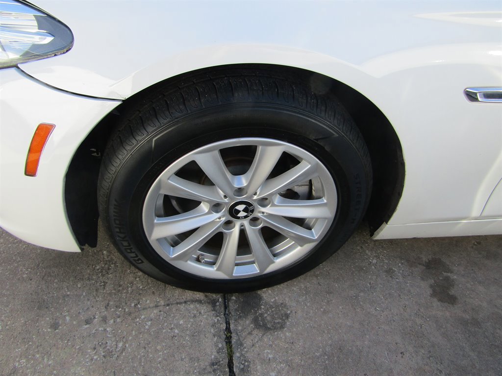 Used 2015 BMW 528i Sedan RWD image 14